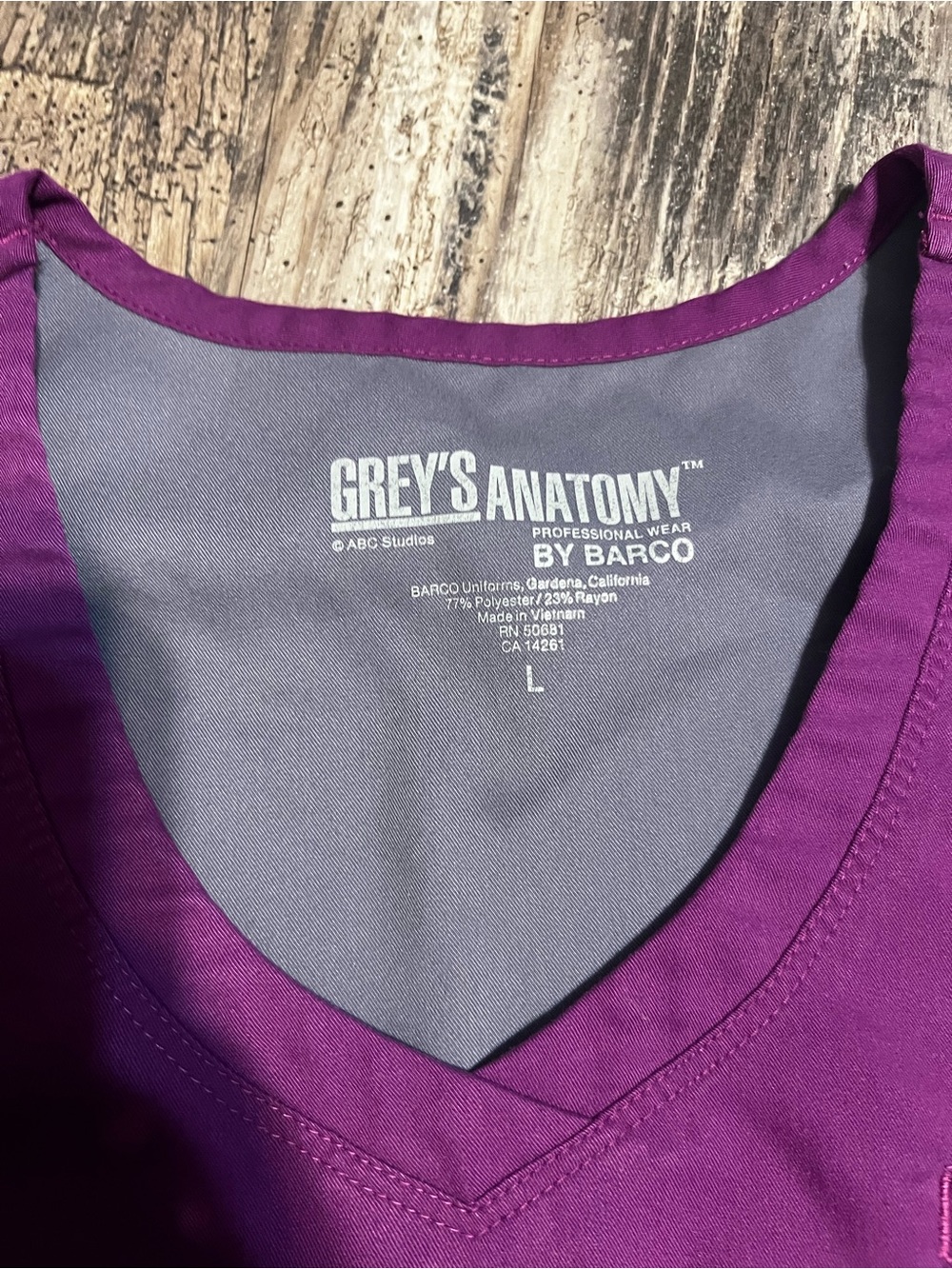 Women’s Grey's Anatomy Purple Medical Scrub Set- Pant-MP, Top-L - Picture 7 of 7